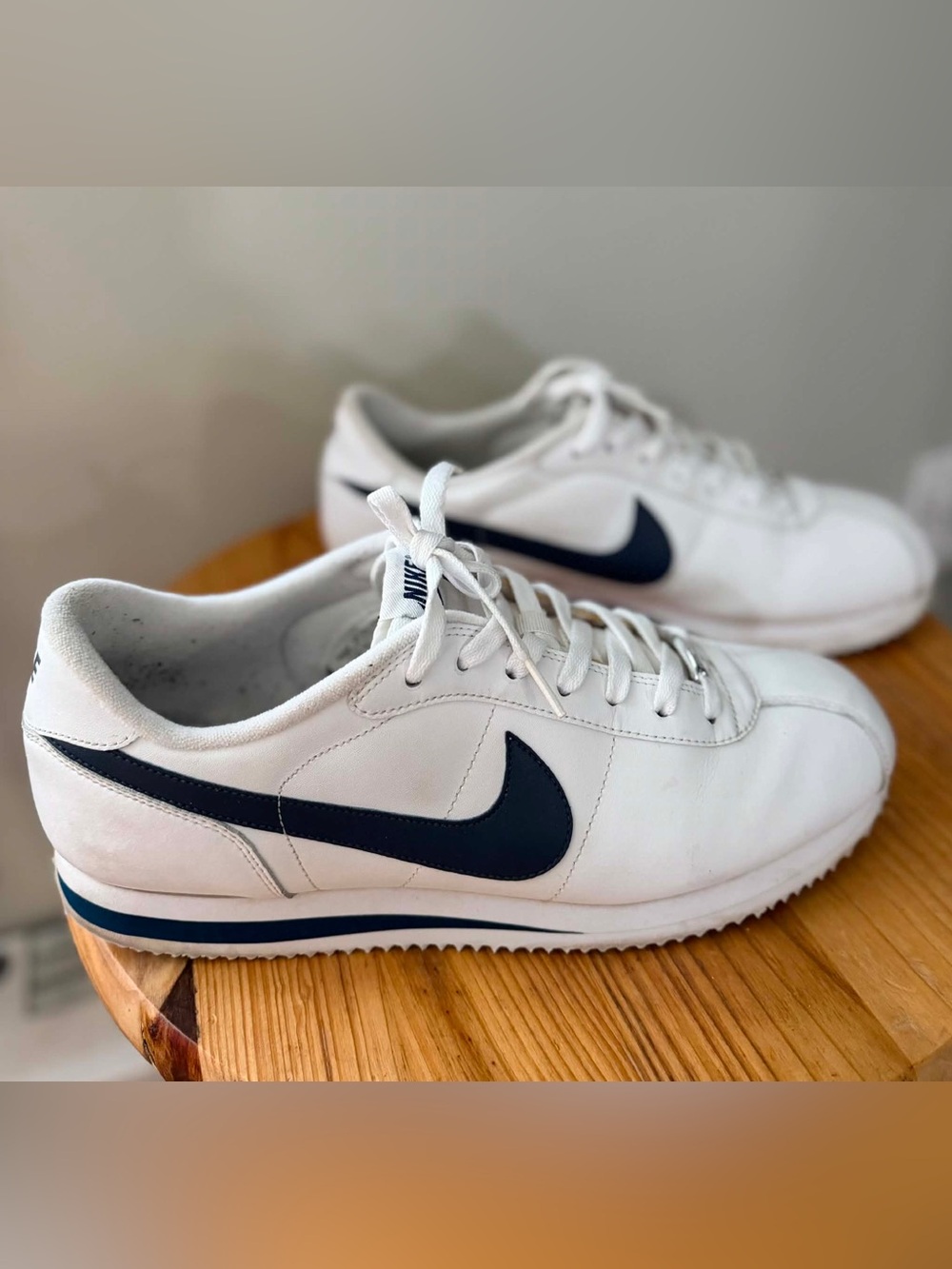 Nike Cortez White Sneekers like new